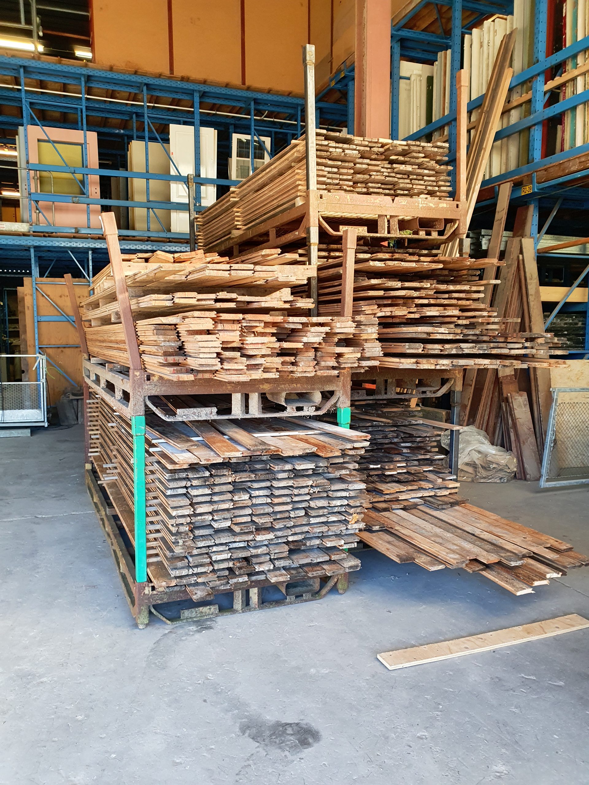 - Tweedehandsmaterialen - hout
